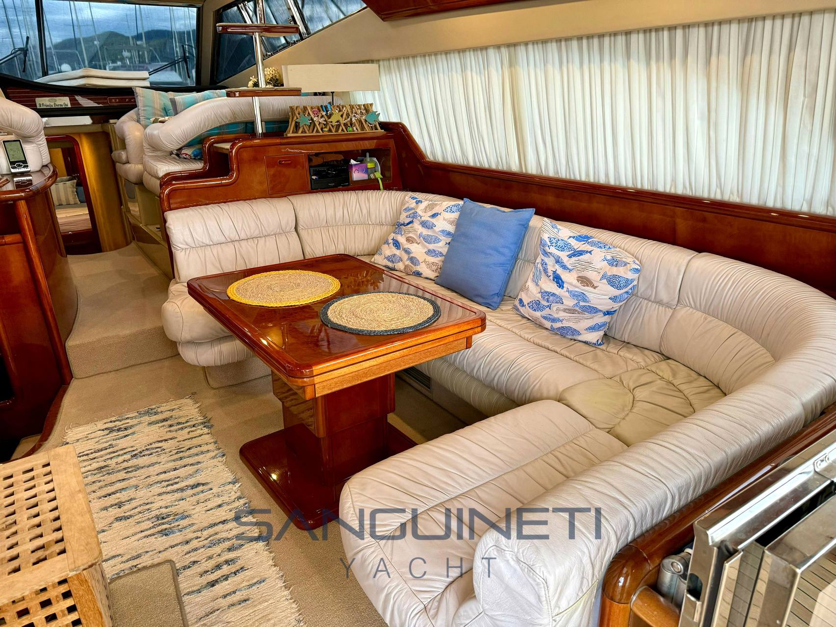 Ferretti 53 Флайбридж используется