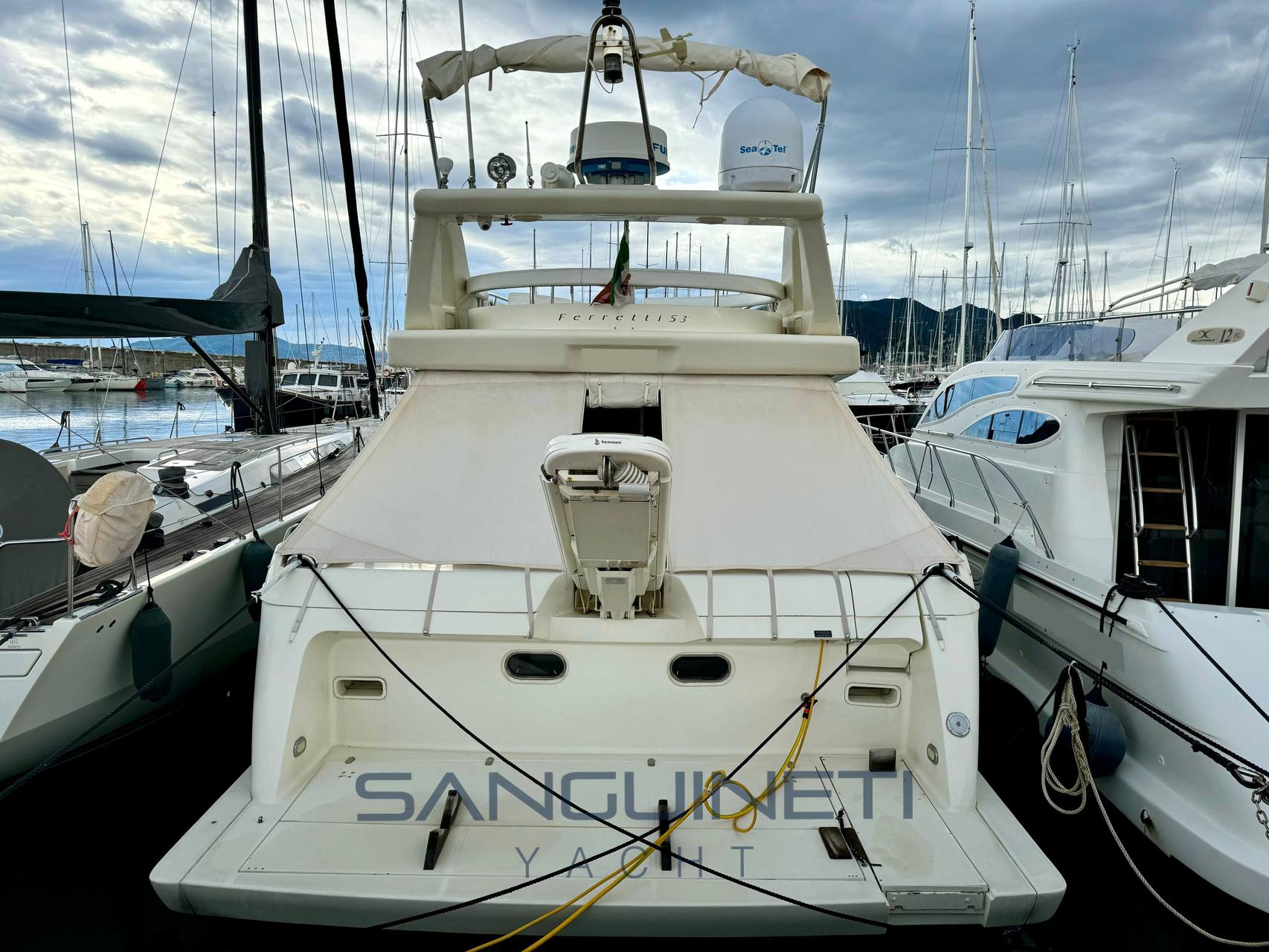 Ferretti 53 Bateau à moteur nouveau en vente