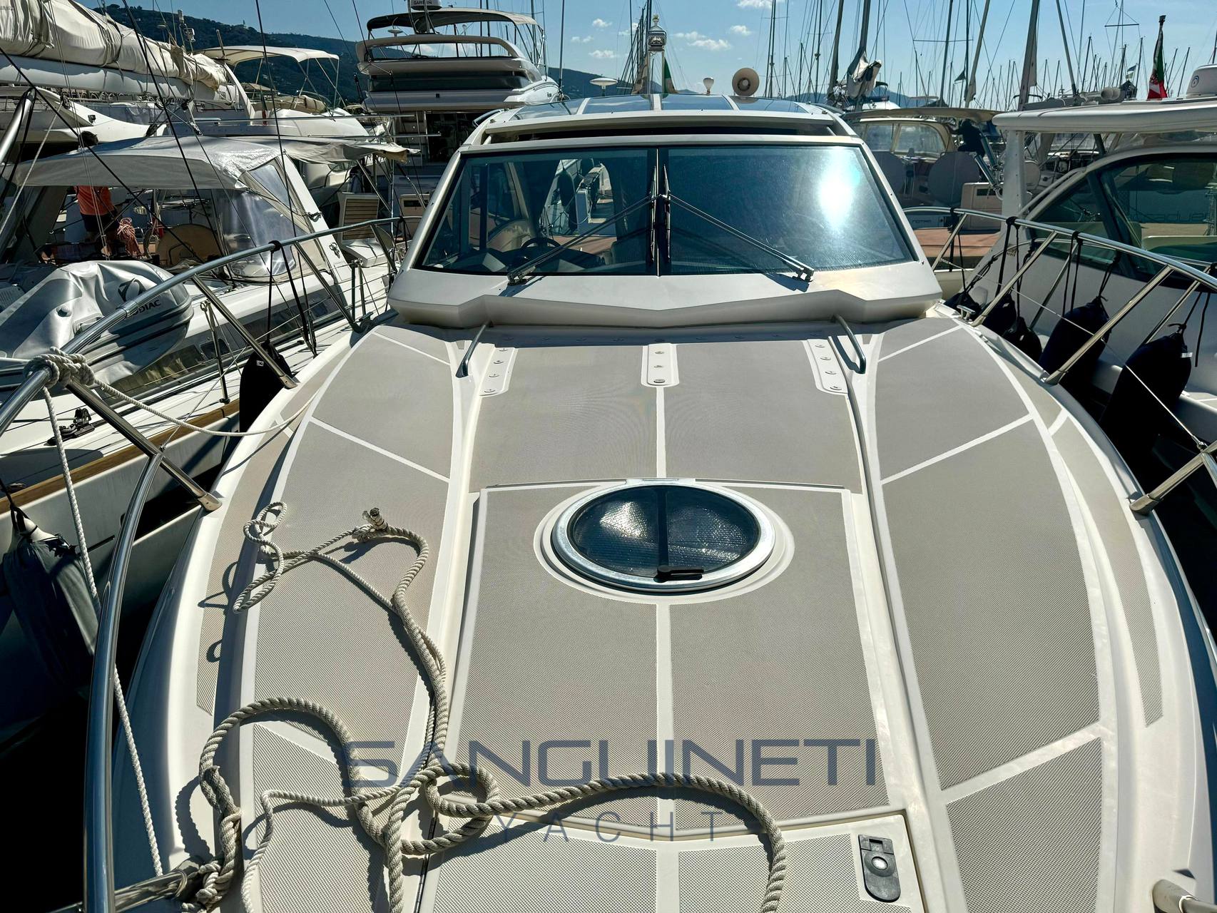 Absolute 40 Motor boat used for sale