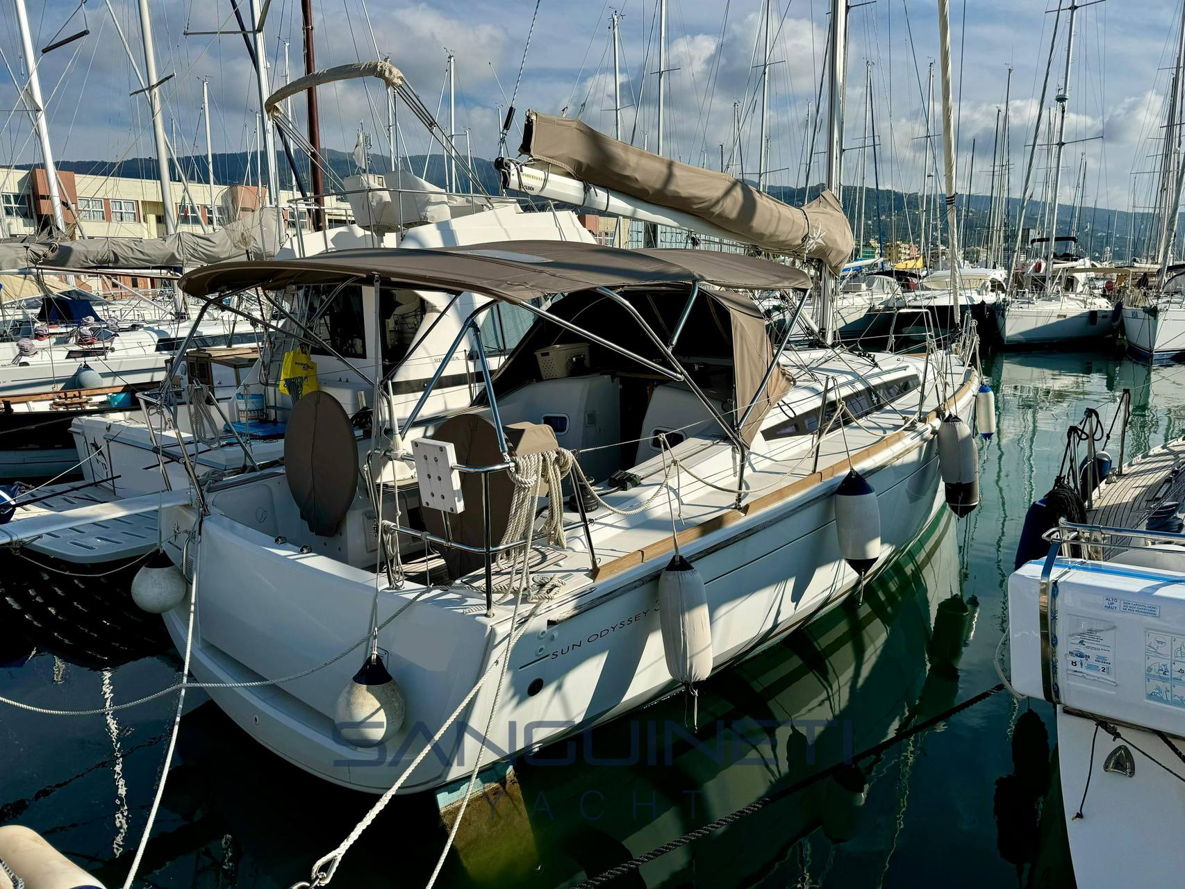 Jeanneau Sun odyssey 349 Segelboot gebraucht zum Verkauf