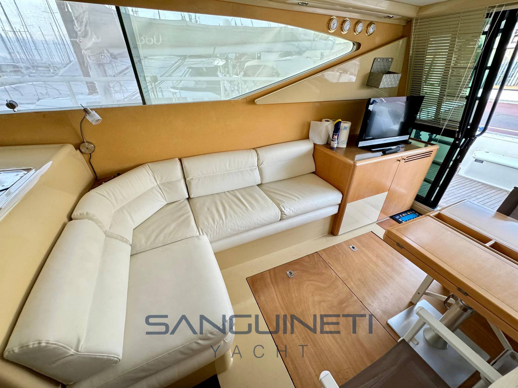 Ferretti 120 usato