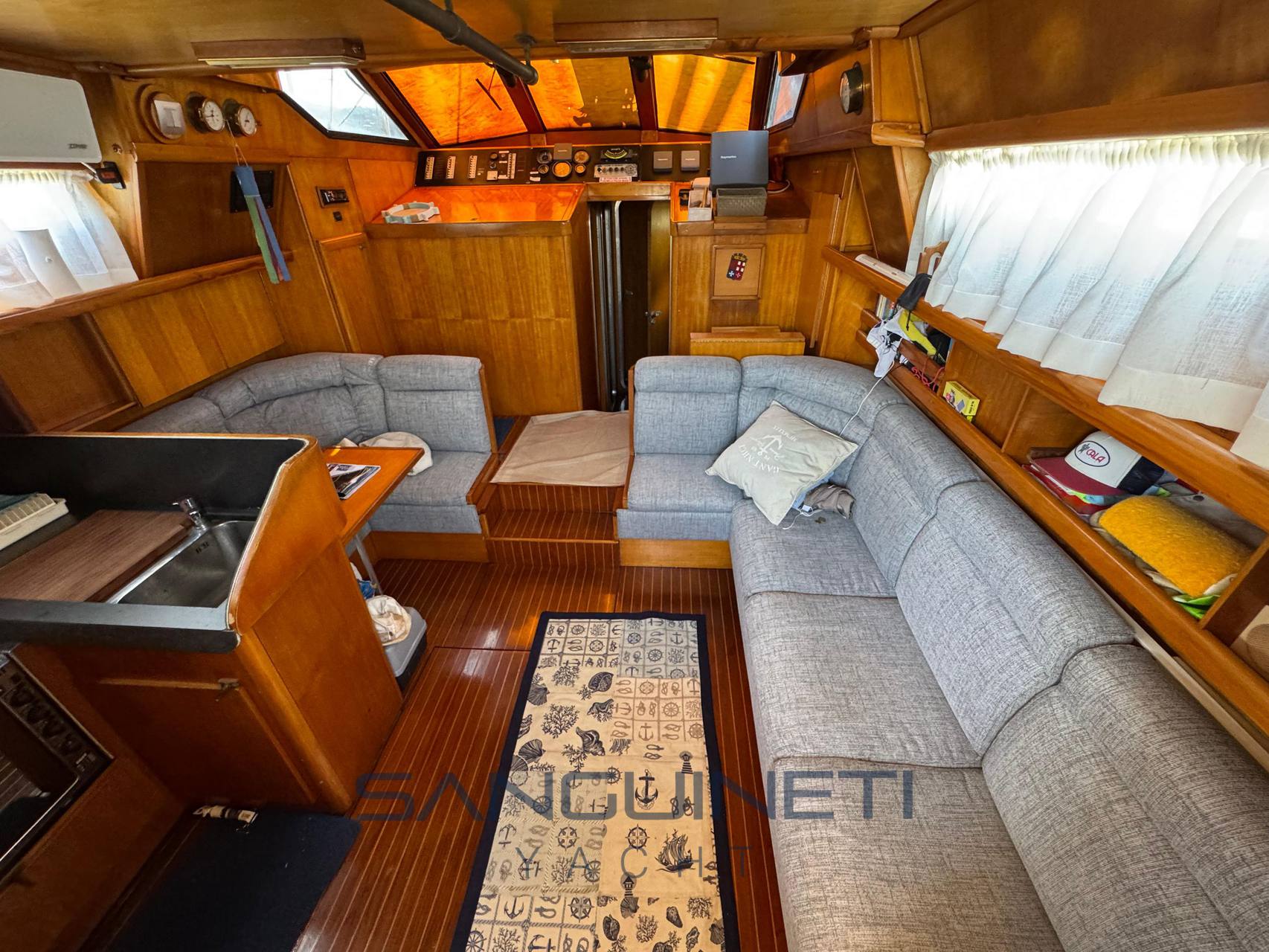 Ferretti Altura 42 Motorsailer