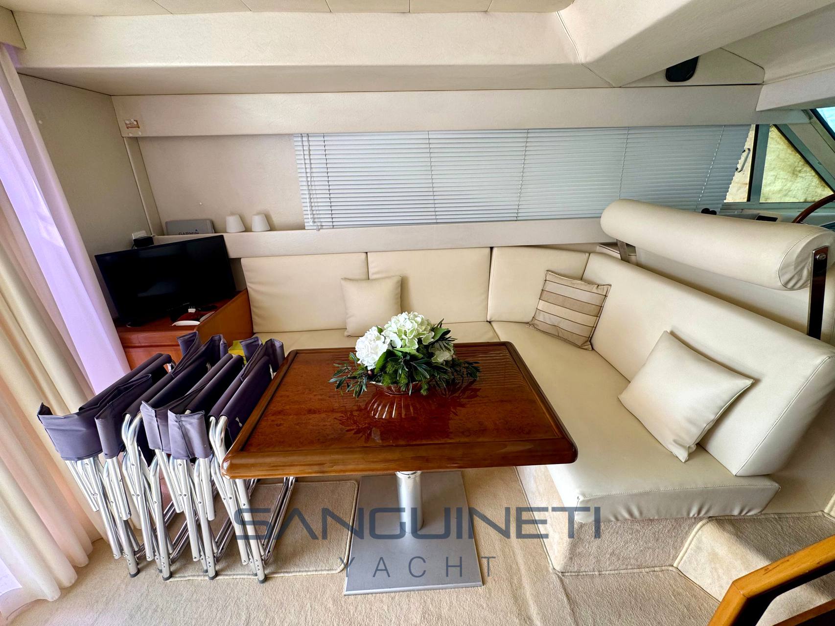 Azimut 37 fotografia