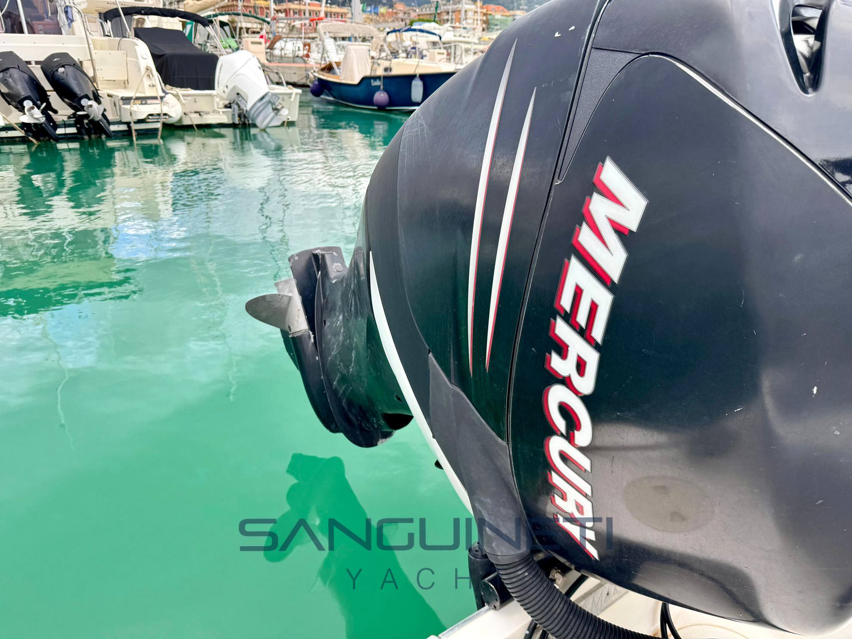 Mako 264 walk around Walkaround