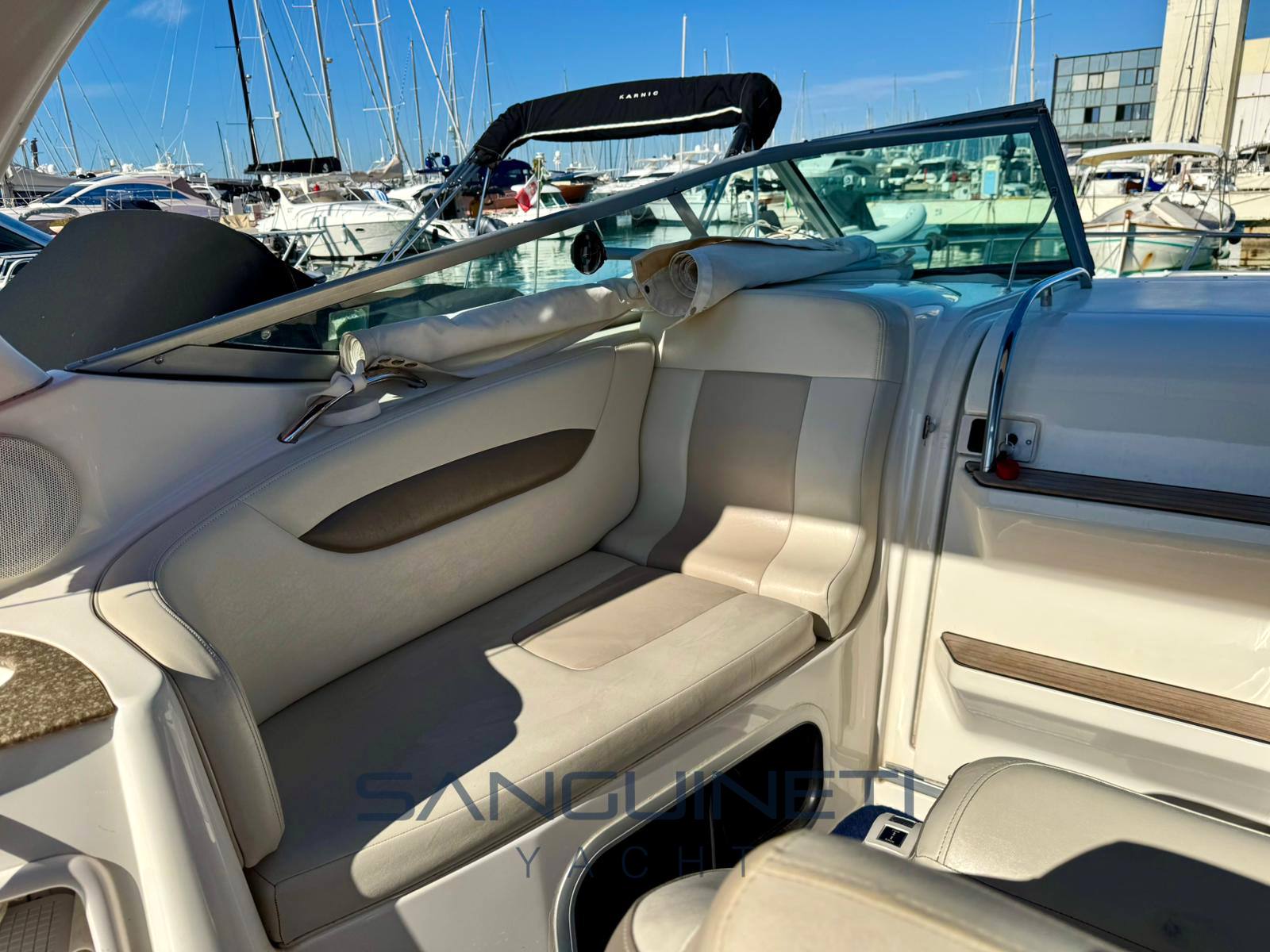 Chaparral Signature 270 