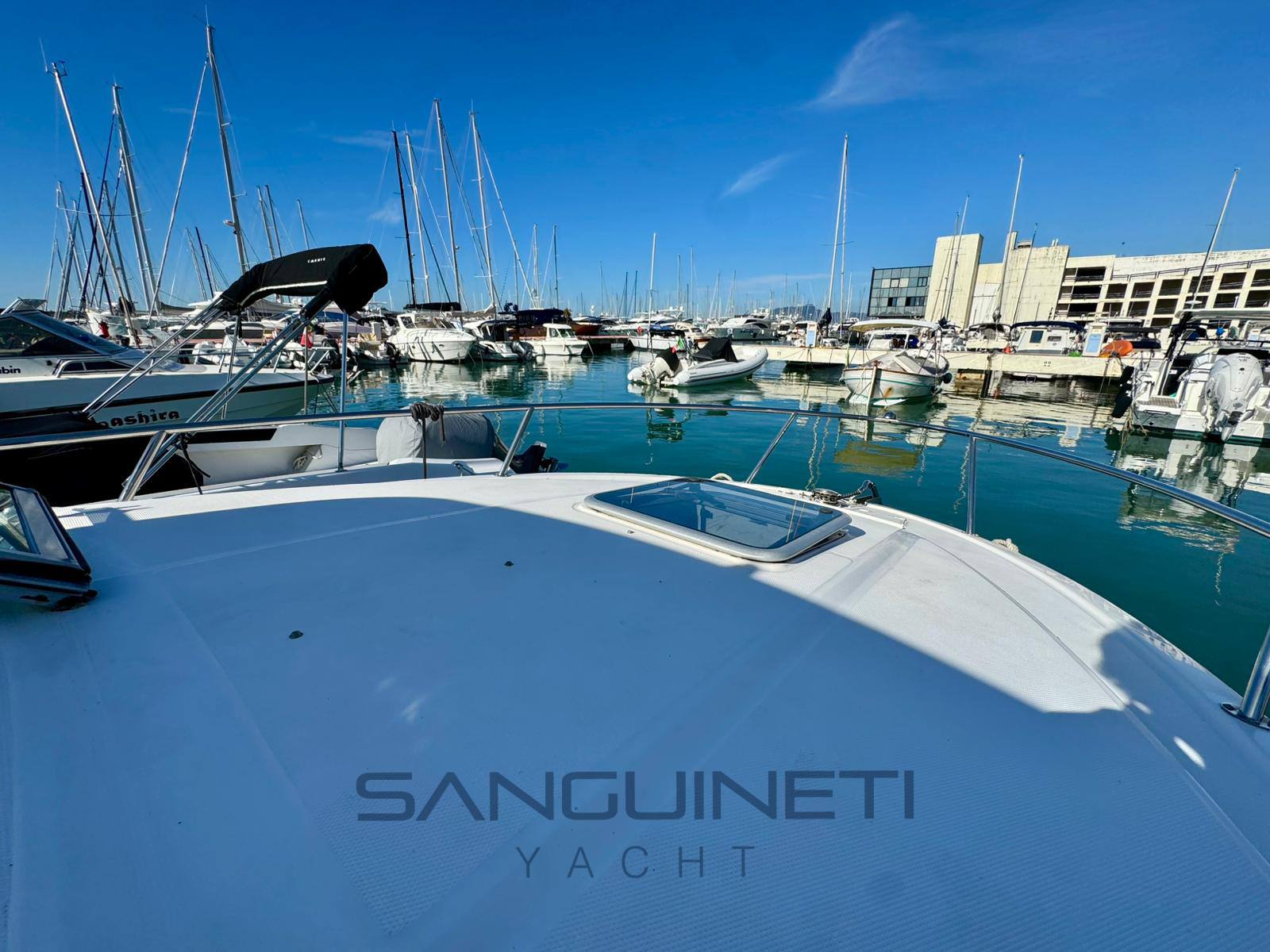 Chaparral Signature 270 Photo