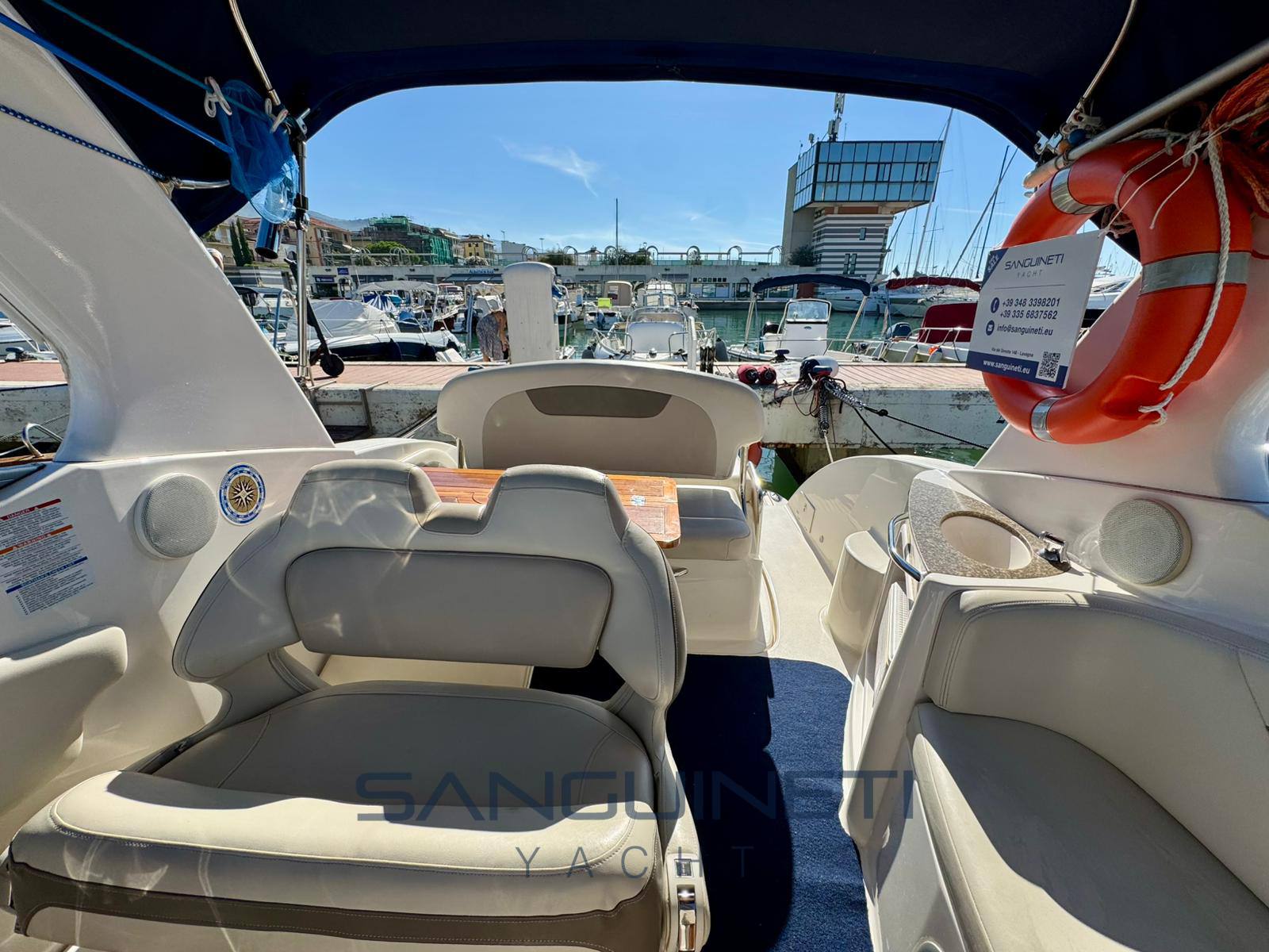 Chaparral Signature 270 Photo