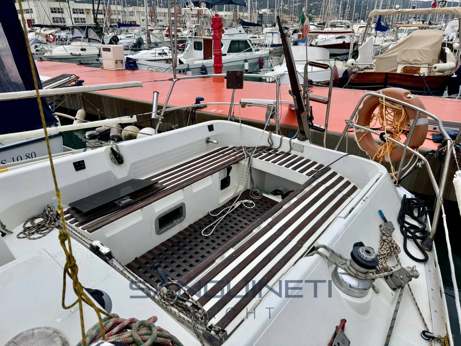 Beneteau First 325 0