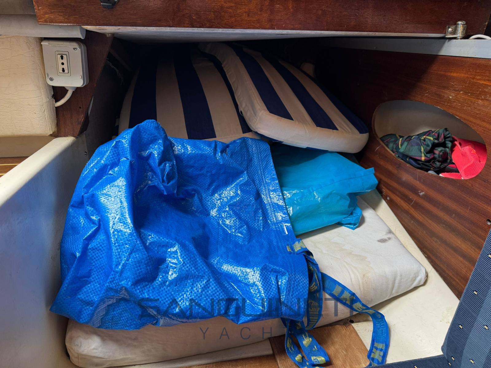 Trident 284 Vela usato