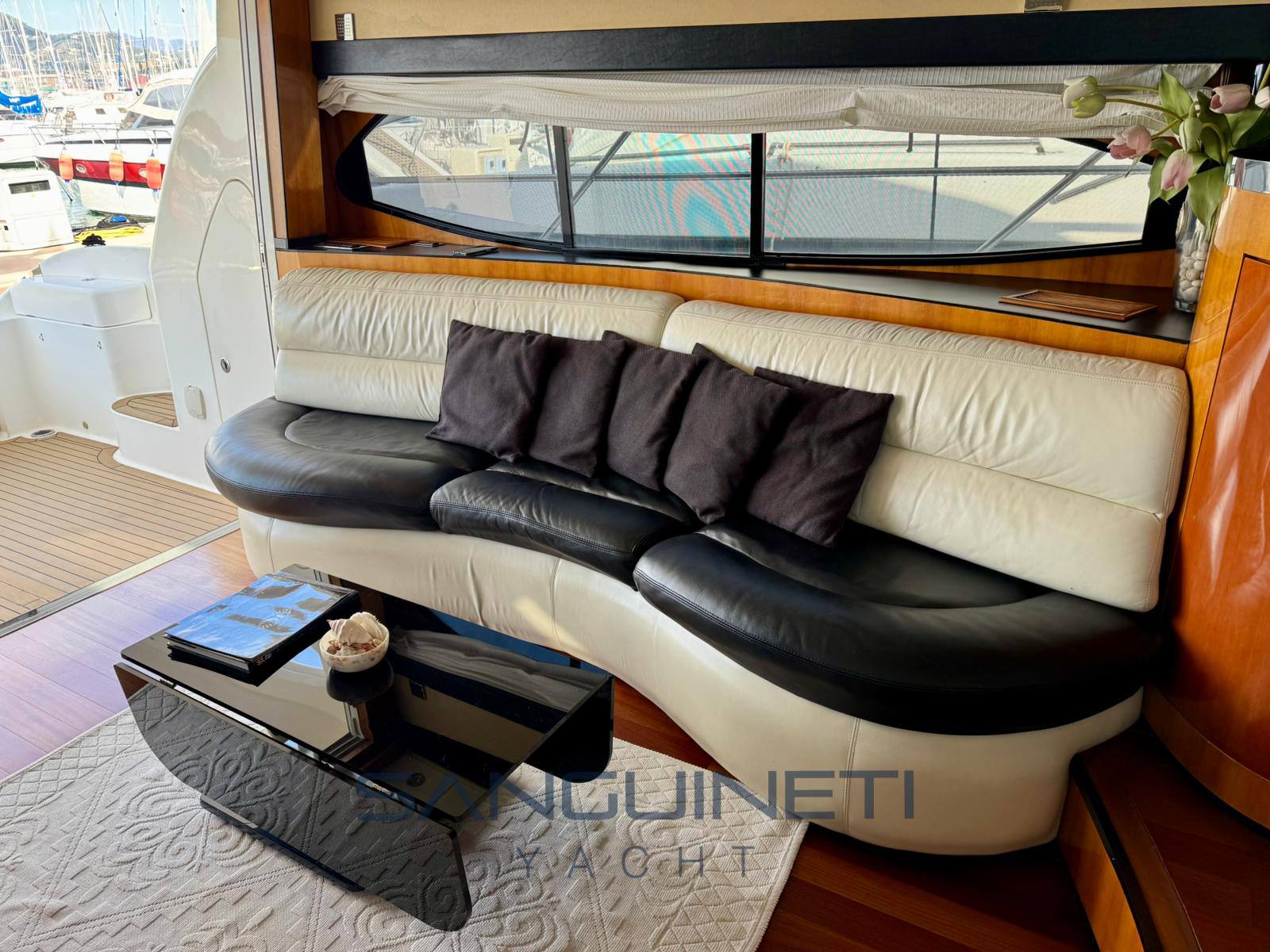 Erredesign 153 Flybridge verwendet