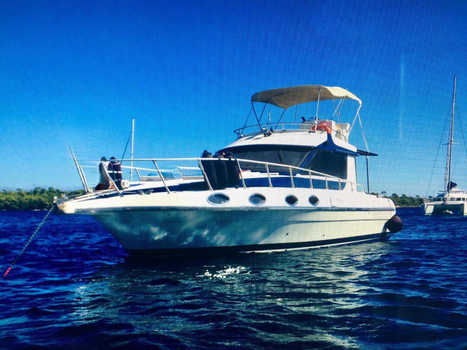 Piantoni Hurricane Flybridge