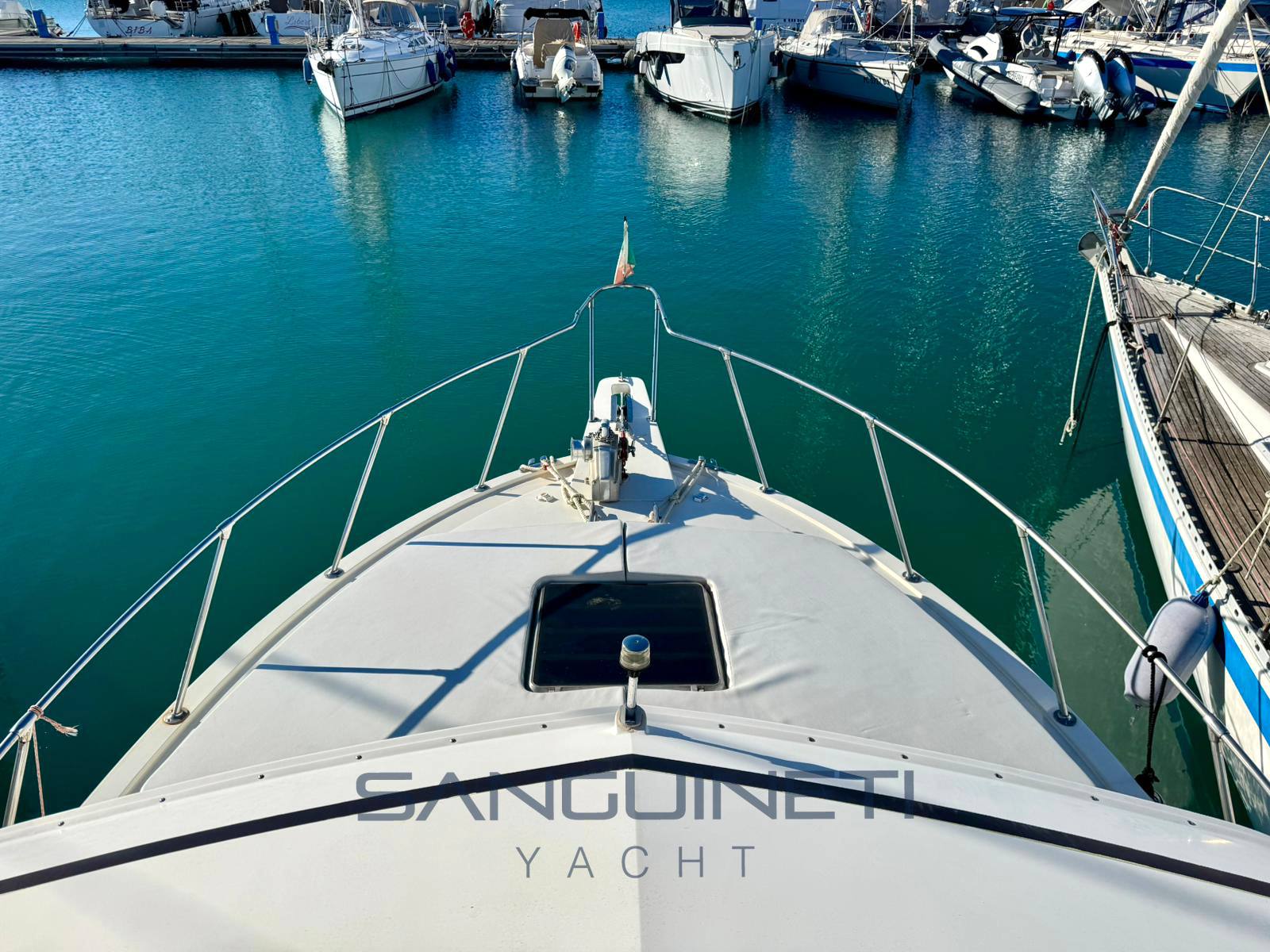 Bertram 33 barca a motore