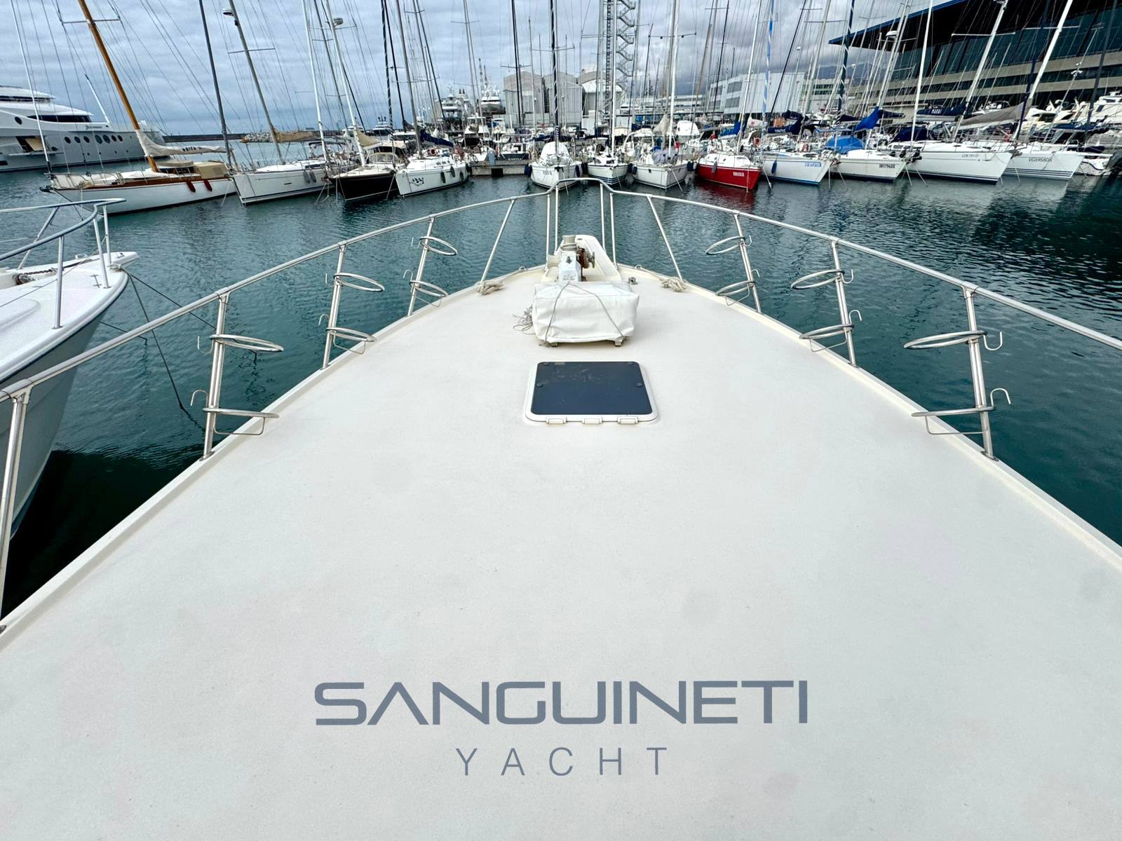 Hatteras 50 convertible bateau à moteur