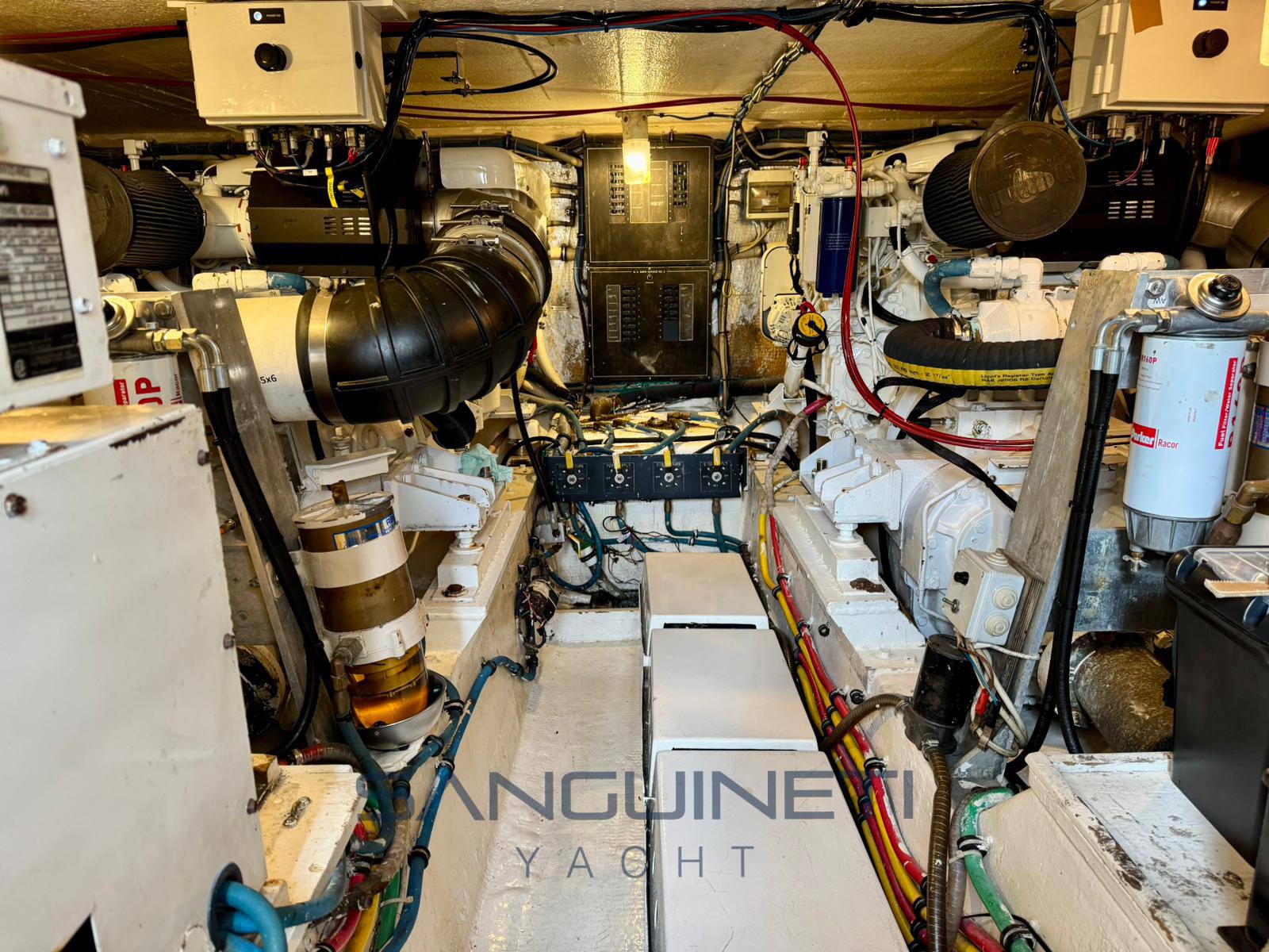 Hatteras 50 convertible Bateau à moteur nouveau en vente