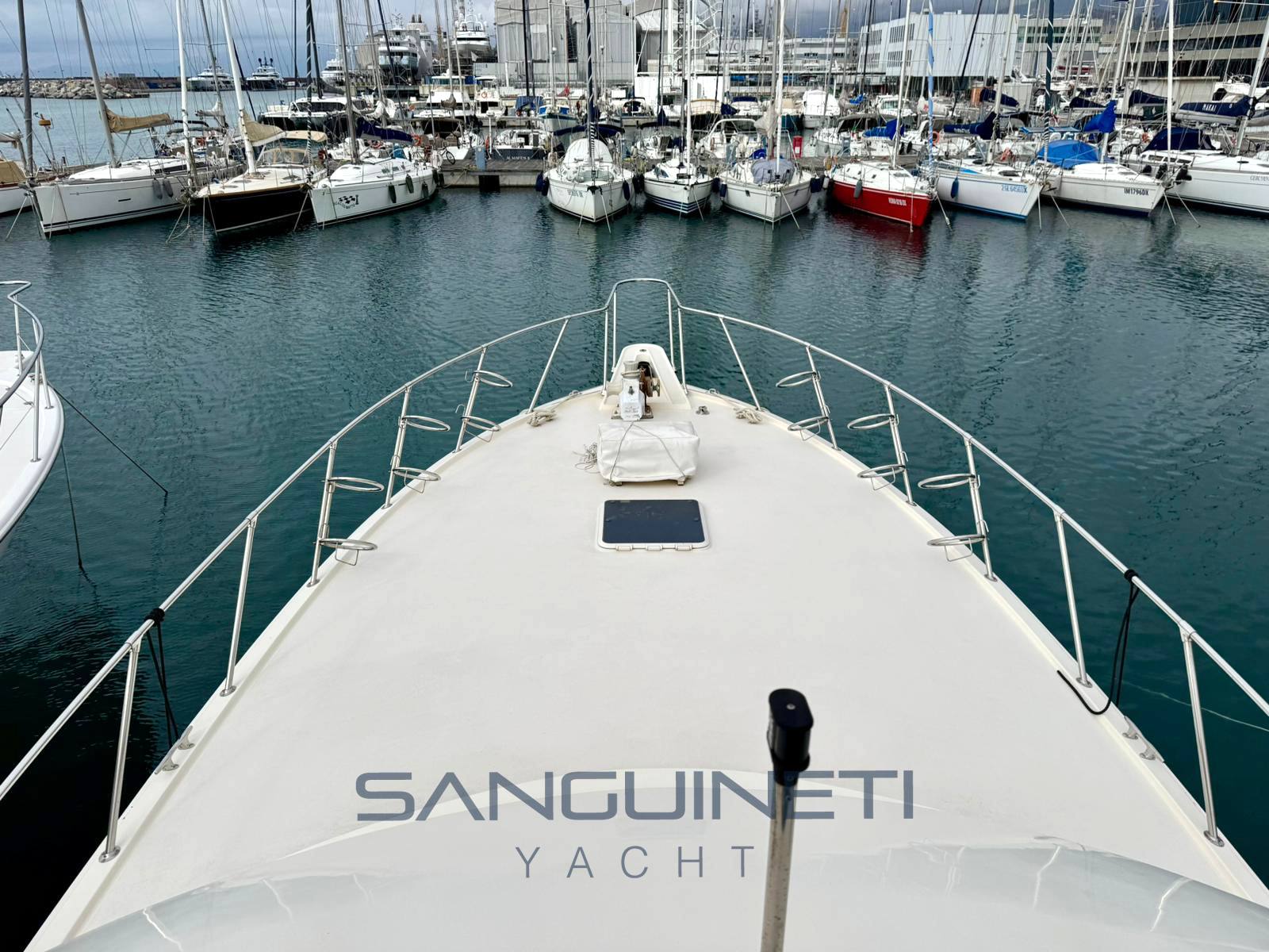 Hatteras 50 convertible Bateau à moteur nouveau en vente