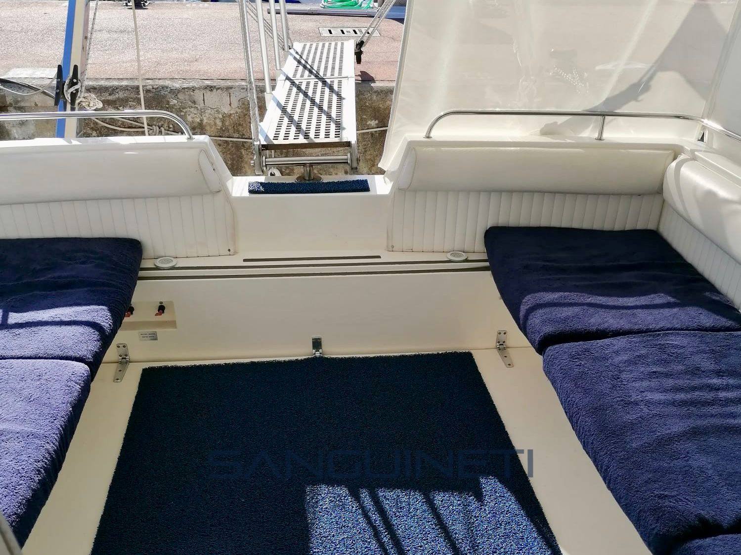 Fairline 33 targa usato
