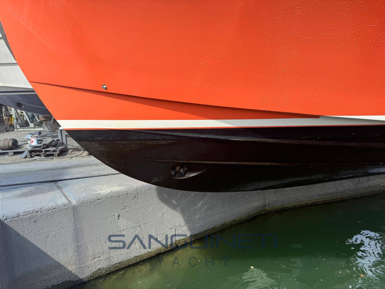 Mochi Dolphin 44 usado