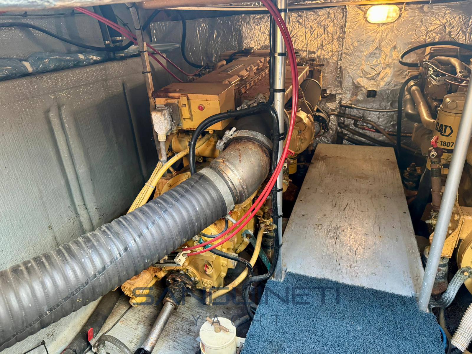 Raffaelli Typhoon 38 barca a motore