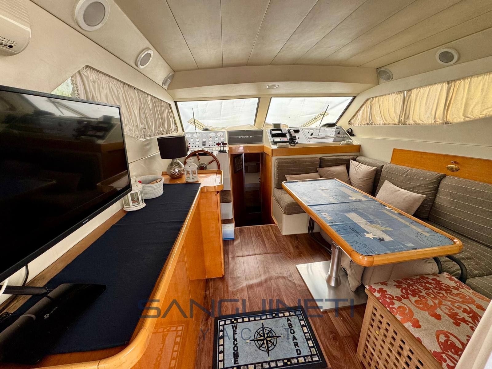 Raffaelli Typhoon 38 Flybridge