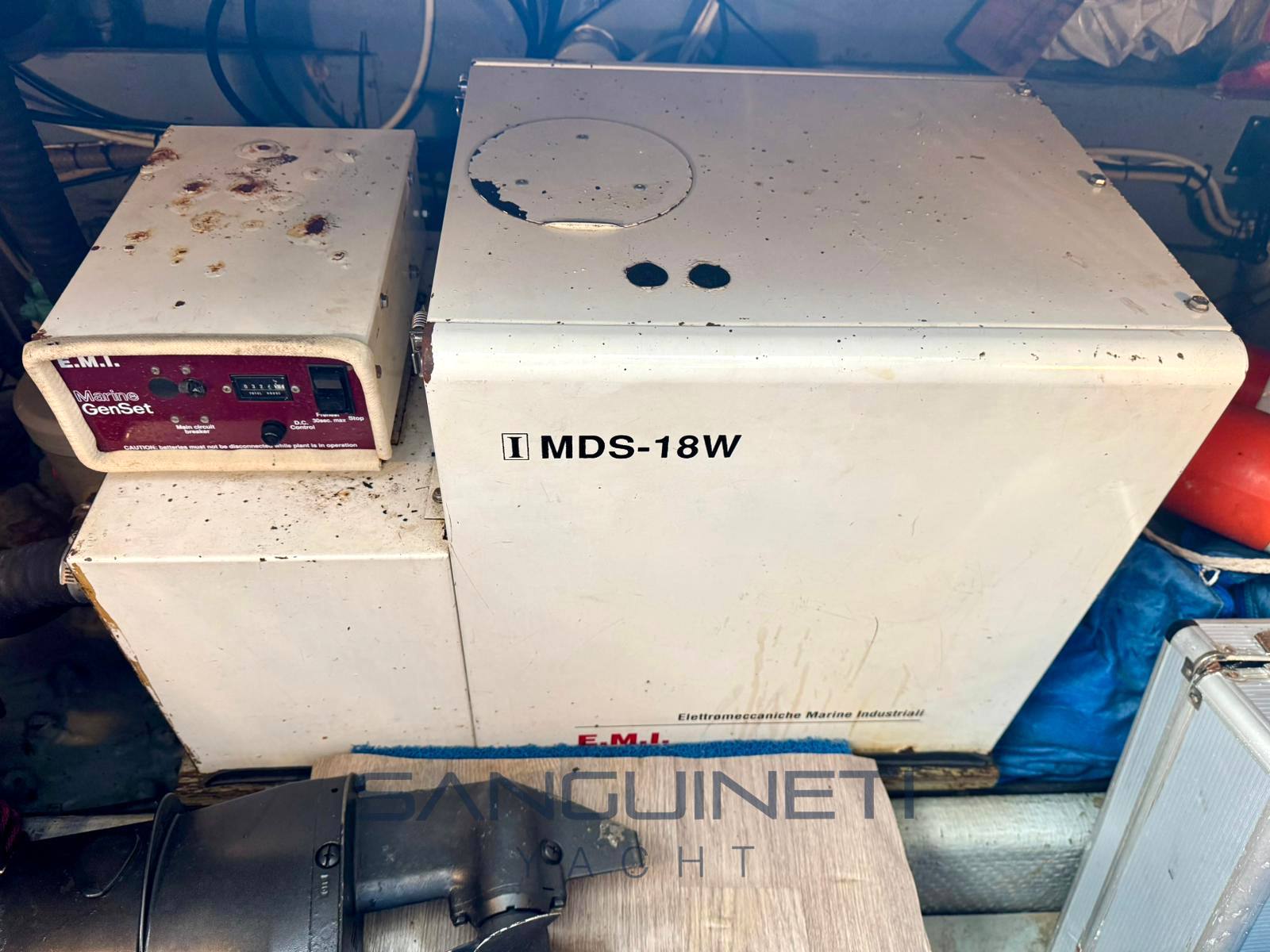 Raffaelli Typhoon 38 Flybridge usato