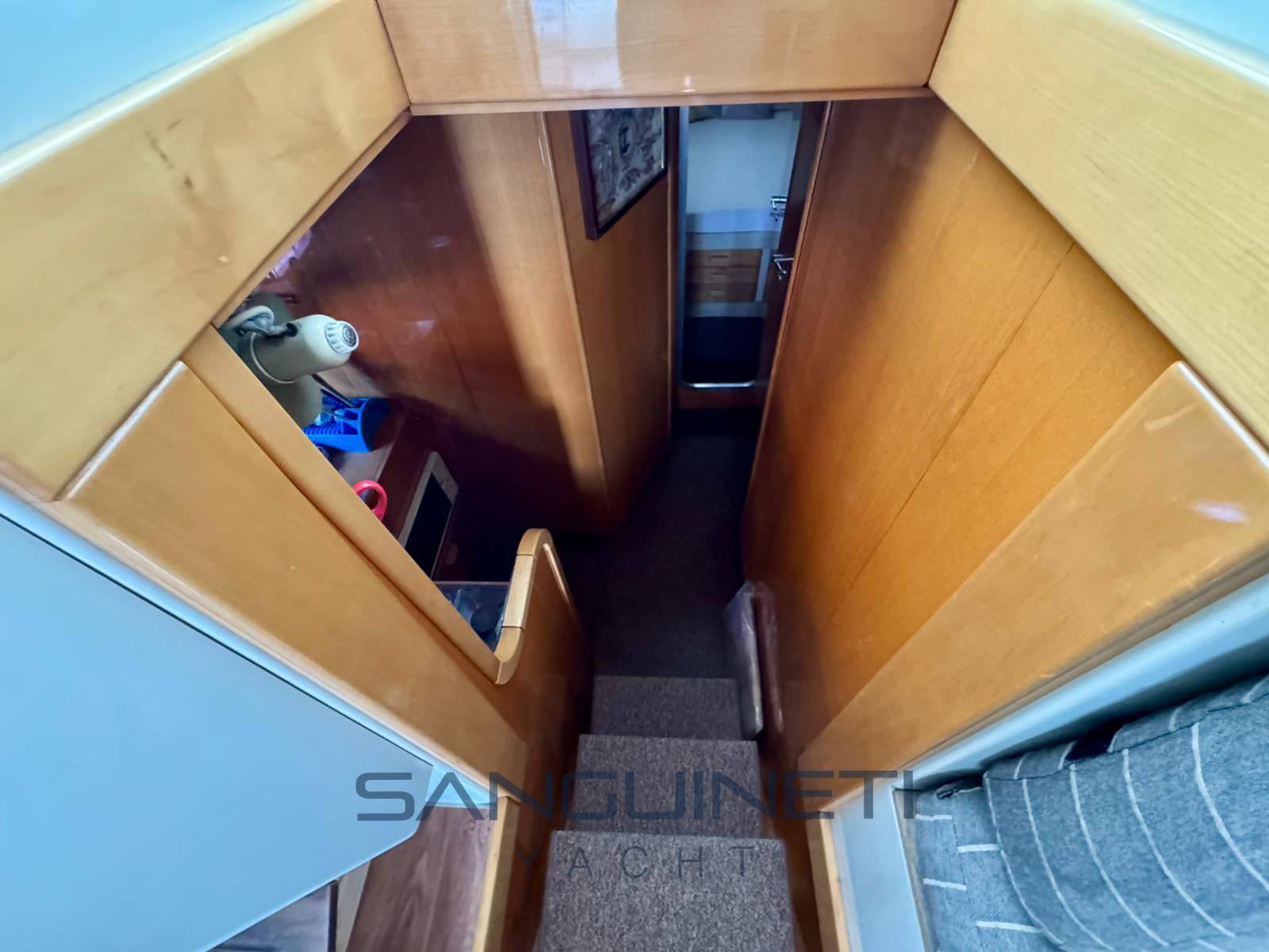 Raffaelli Typhoon 38 barca a motore