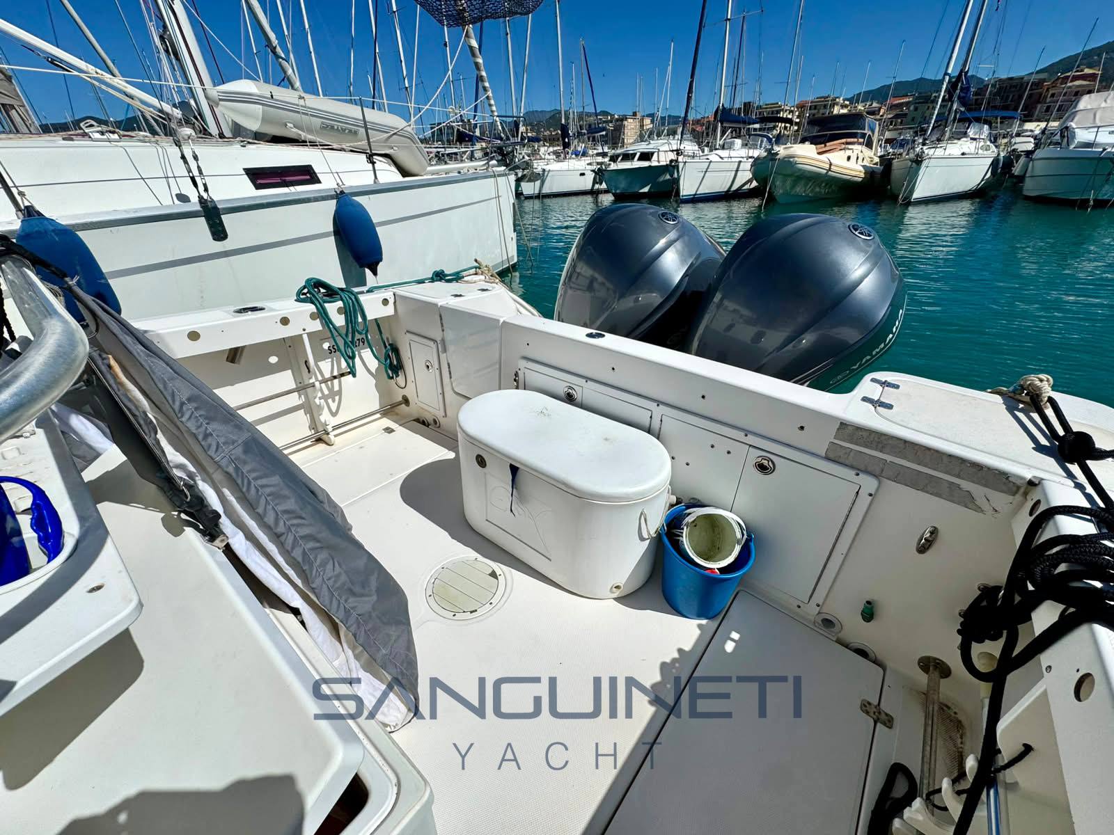 Edgewater 268 motor boat