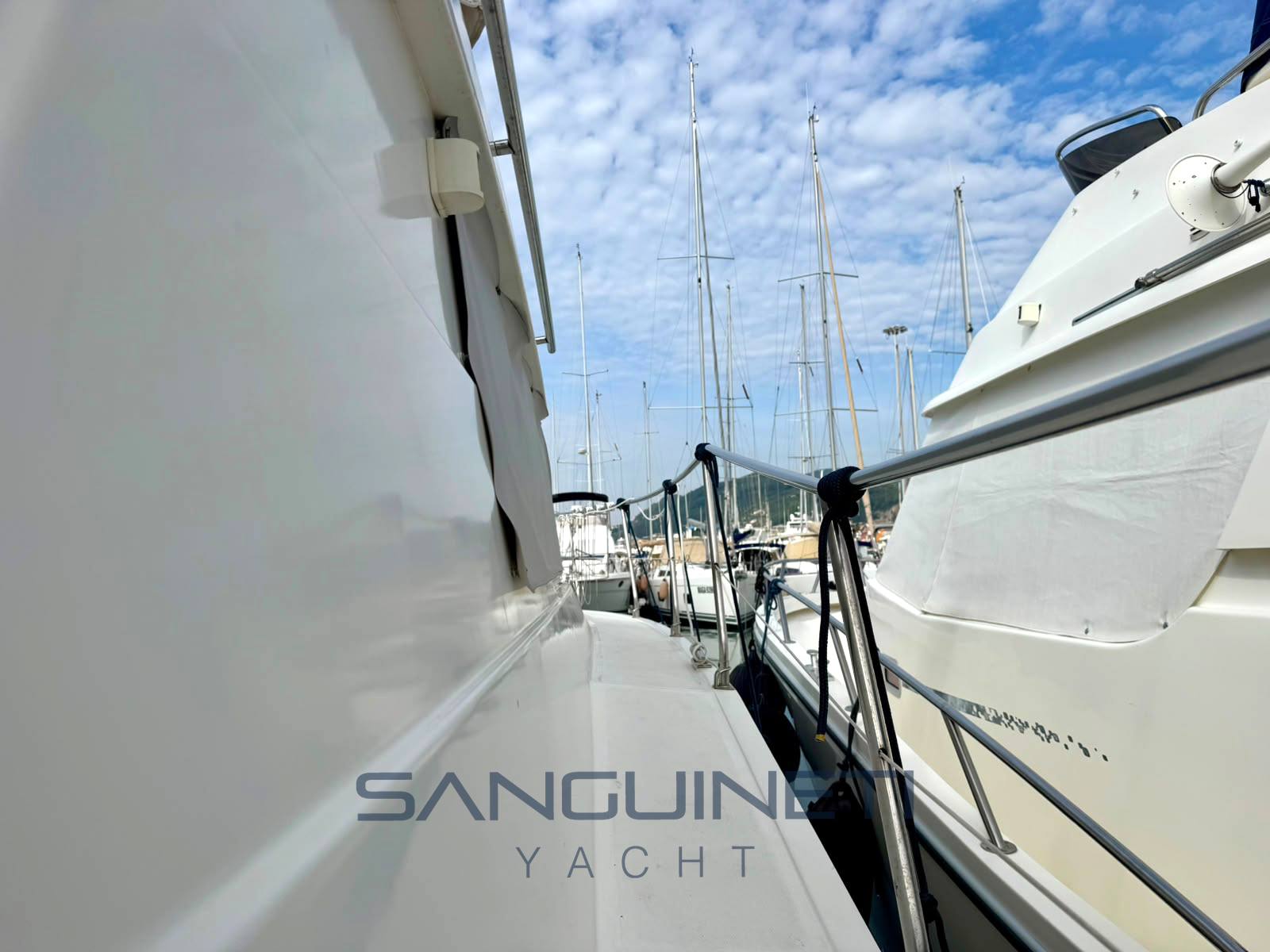Azimut Az 35 机动船