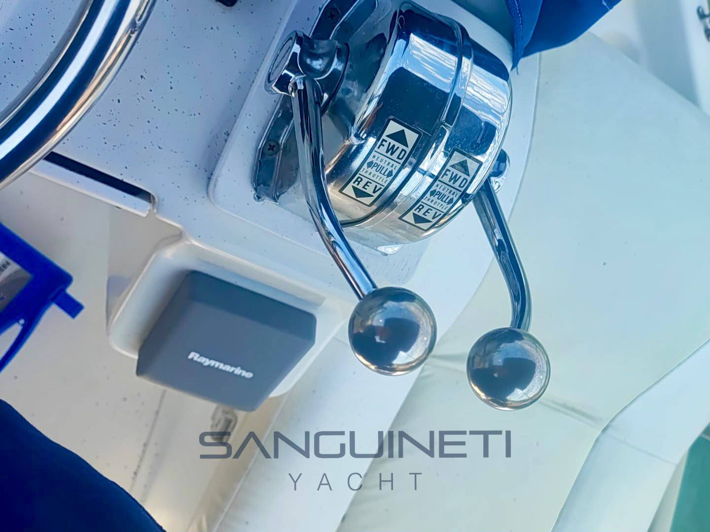 Beneteau Antares 10.80 Pesca em água salgada usado