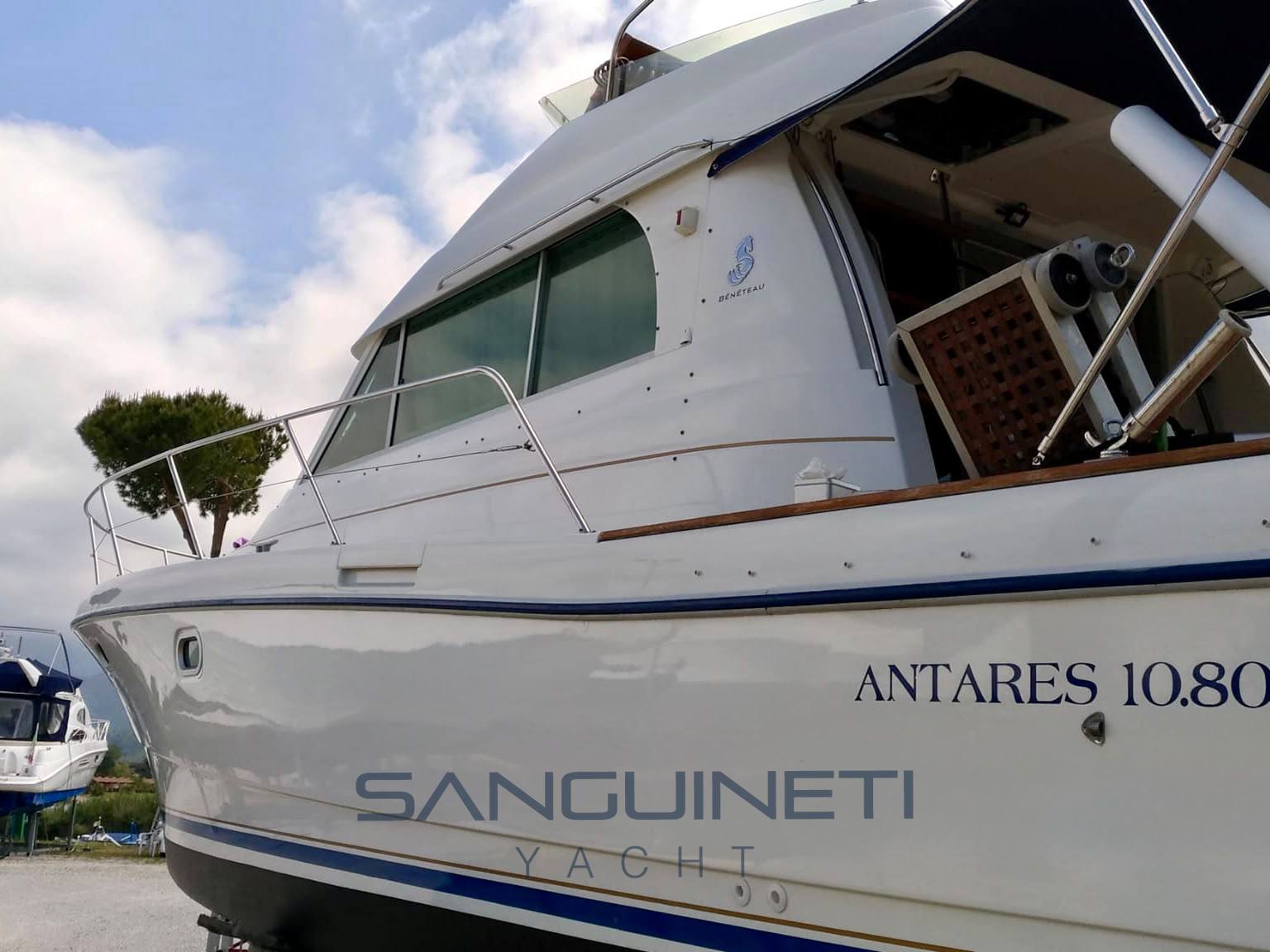 Beneteau Antares 10.80 Barco a motor usado para venda