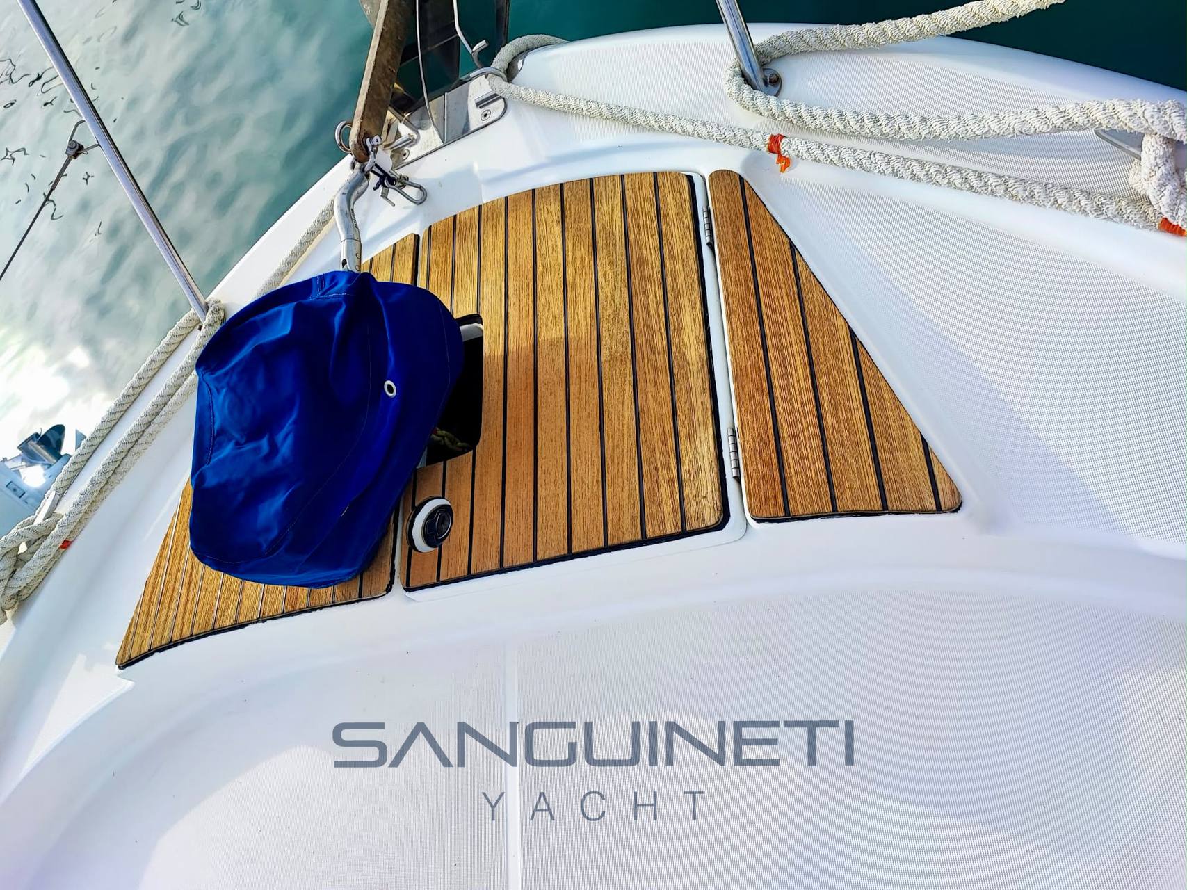 Beneteau Antares 10.80 Pesca em água salgada usado