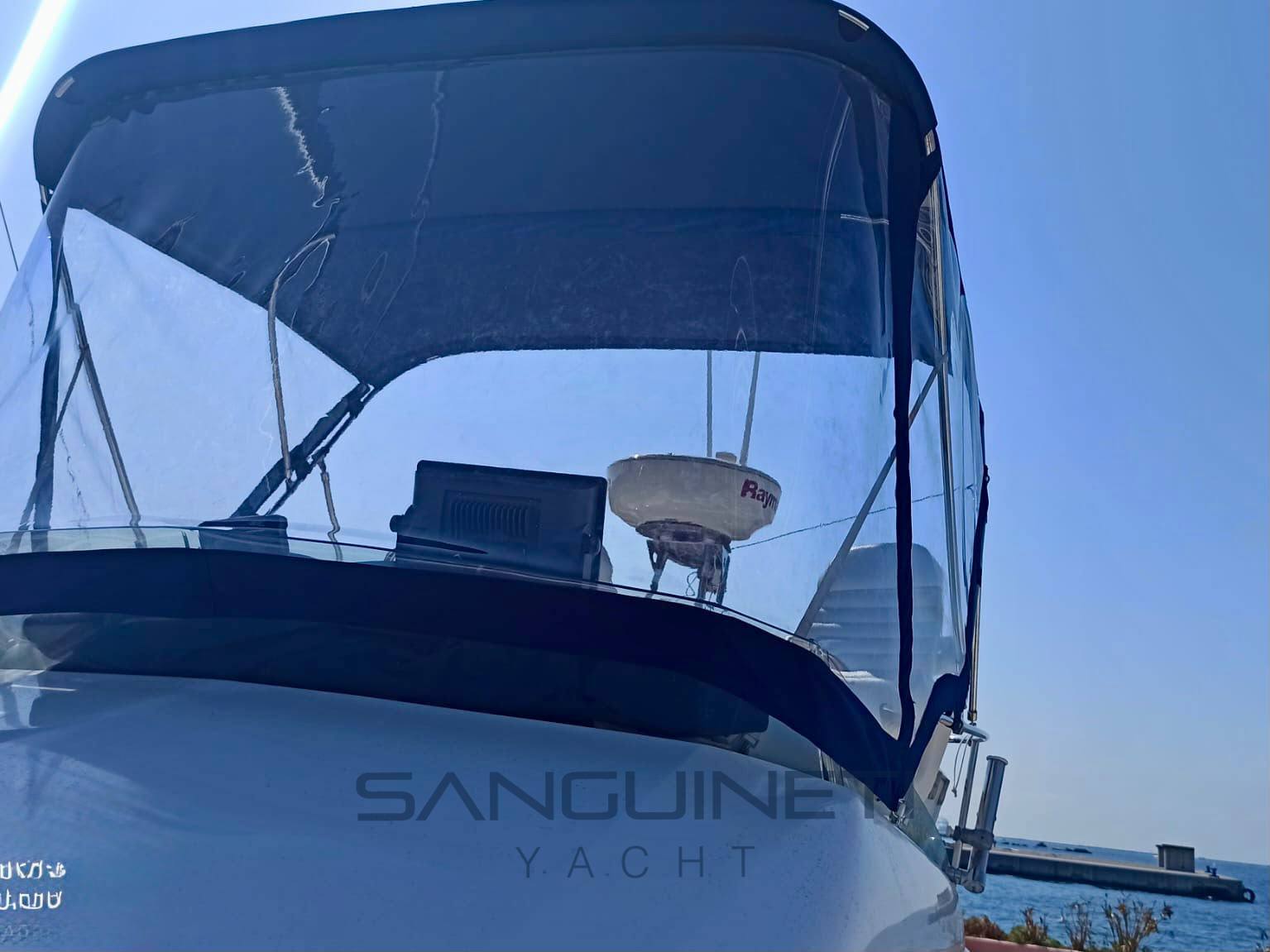 Beneteau Antares 10.80 Barco a motor usado para venda