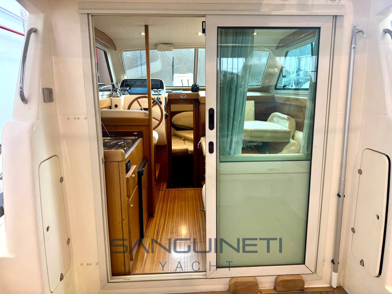 Portofino 10 fly Motor boat used for sale