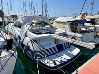 Pershing 38