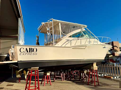 Cabo Cabo 35