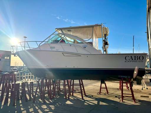 Cabo Cabo 35