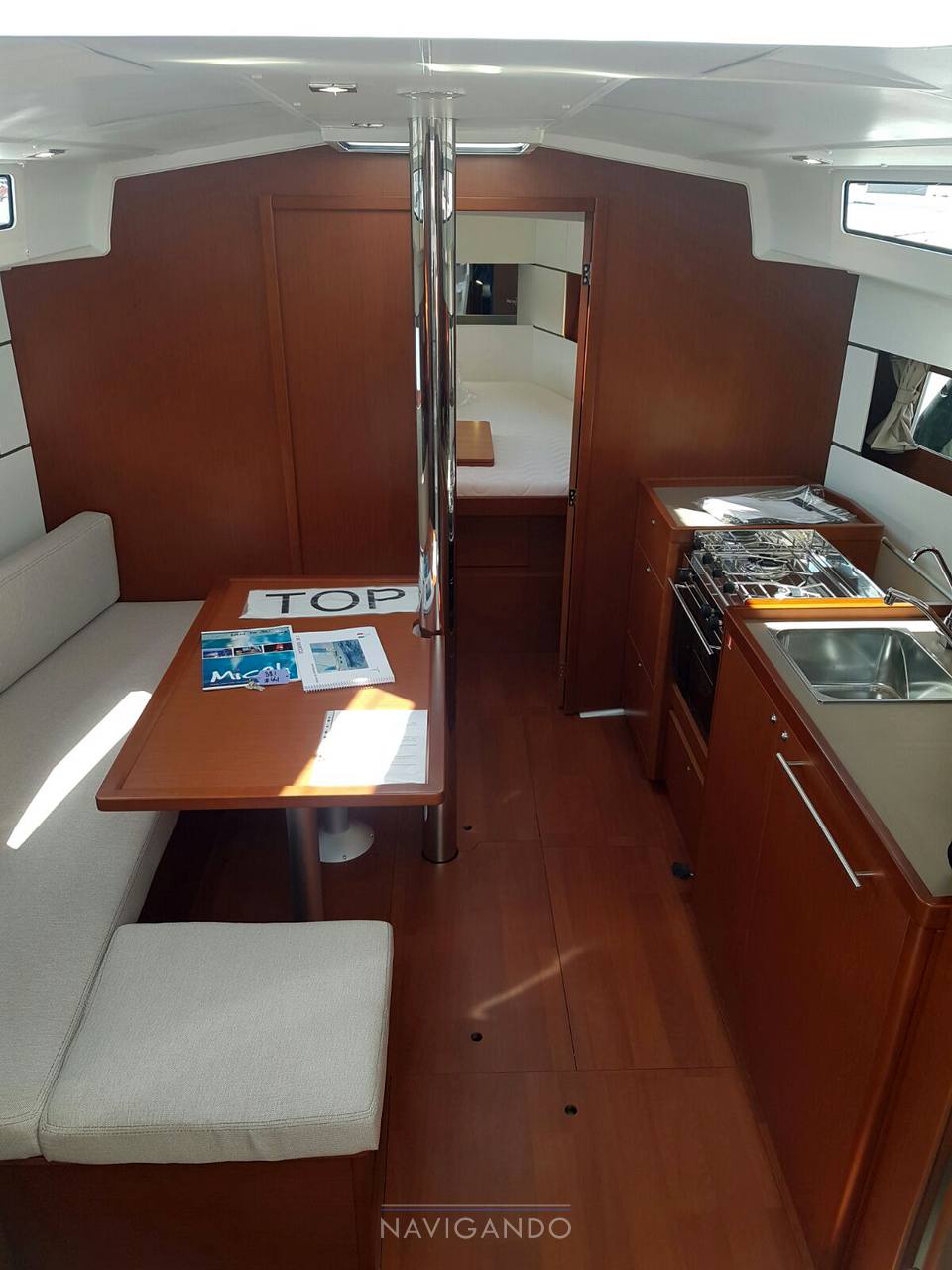 Beneteau 38.1