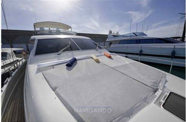 Ferretti yacht 70