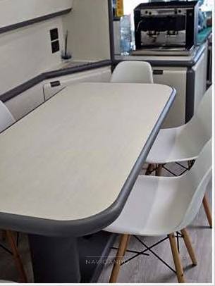 Ferretti yacht 70