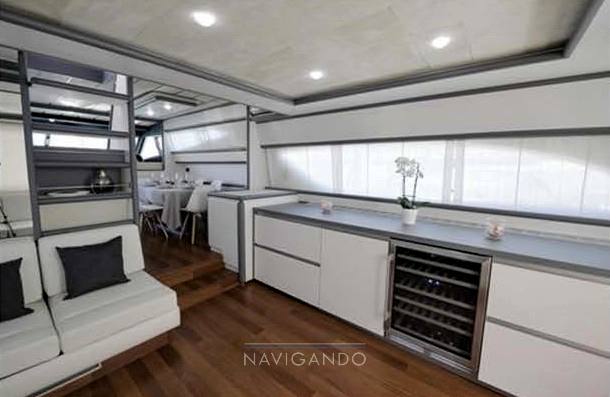 Ferretti yacht 70 Foto