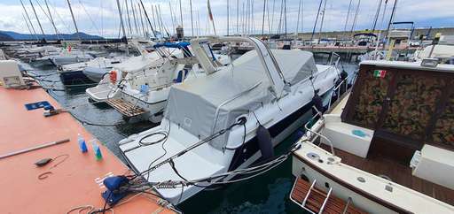 ManÃ² Marine ManÃ² Marine 26.50 cruiser