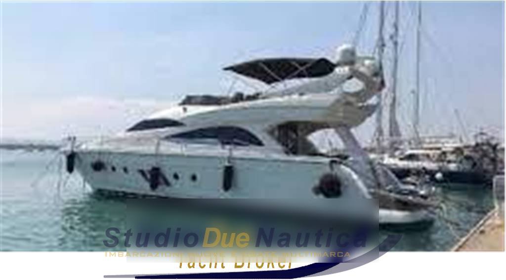 Dominator yachts 62 s Моторная лодка используется для продажи