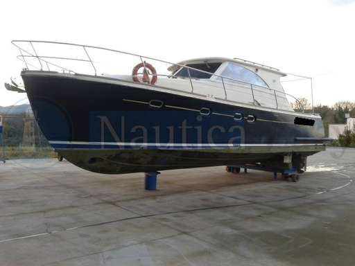 Cantieri estensi Cantieri estensi Goldstar 420