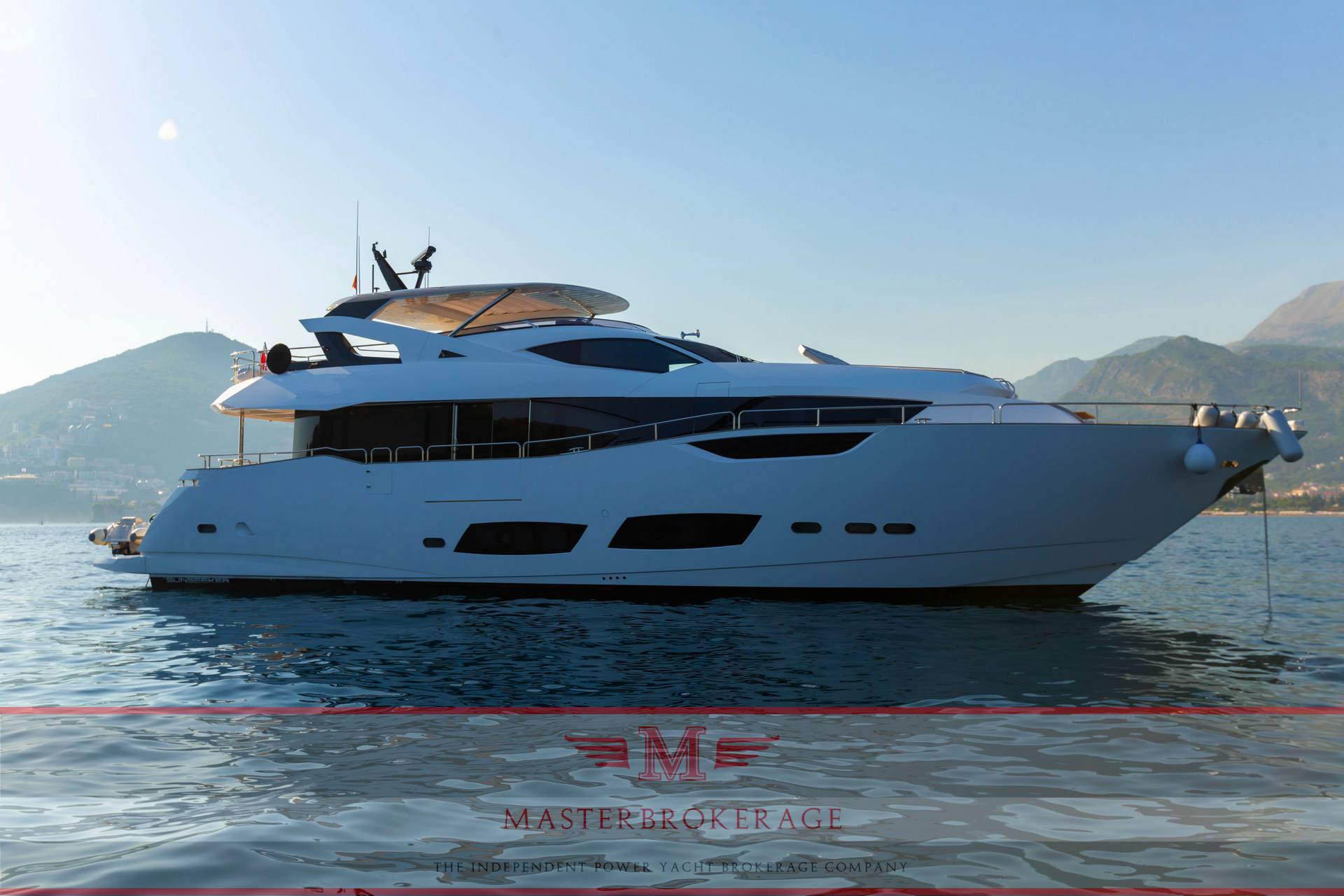 Sunseeker 95 yacht Моторная лодка используется для продажи