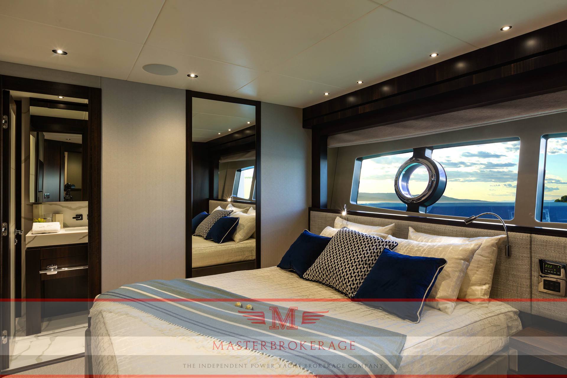 Sunseeker 95 yacht Photo