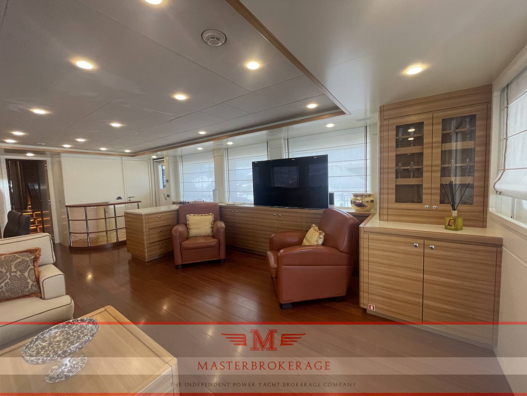 Cantiere delle marche Darwin class 86’ Dislocanti