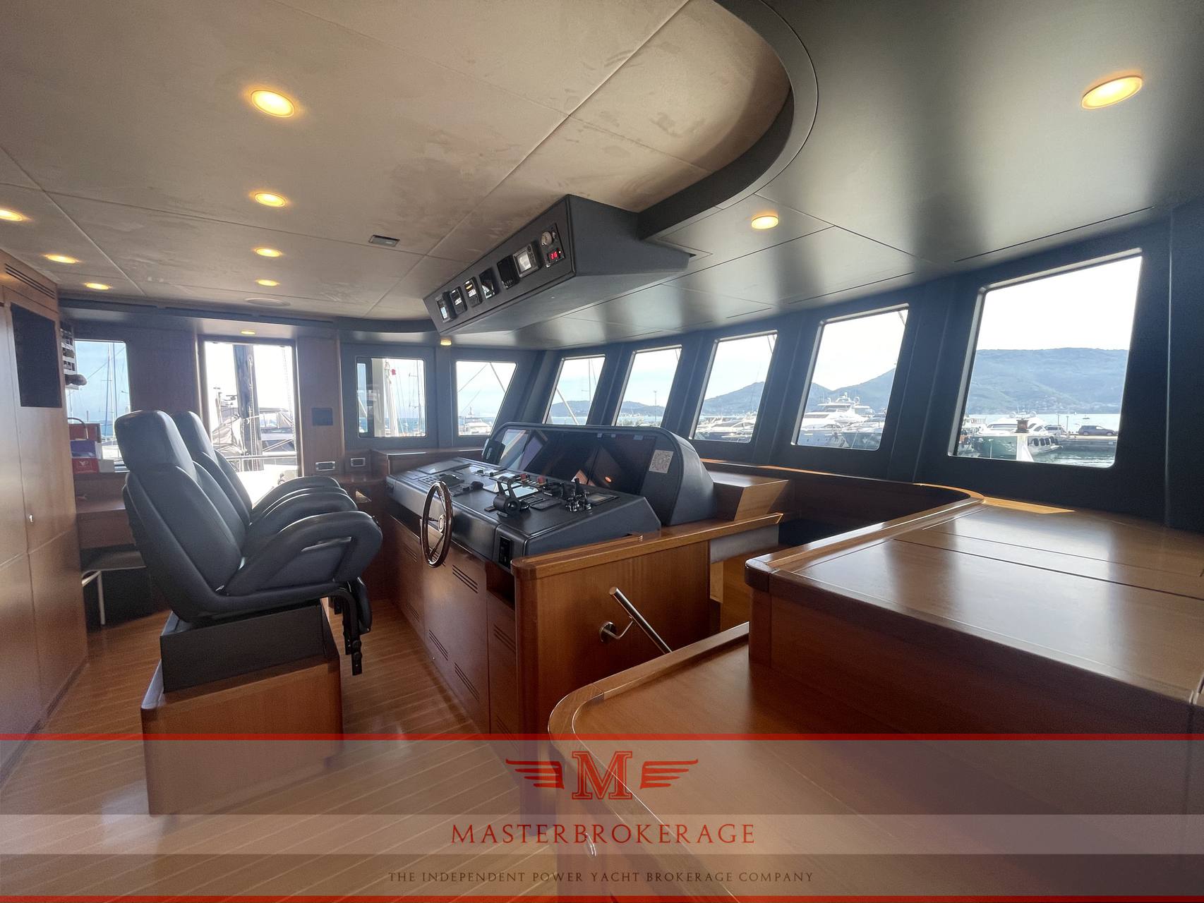 Cantiere delle marche Darwin class 86’ usato