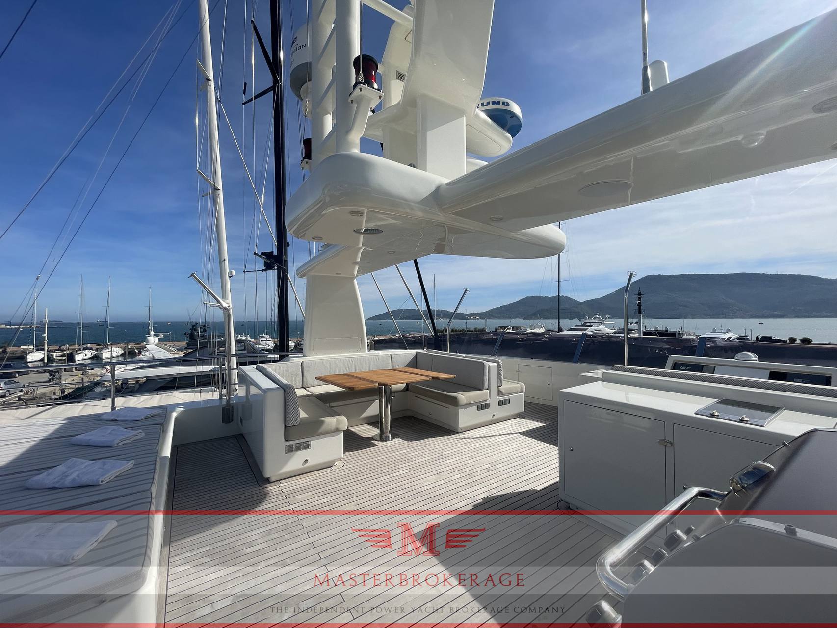Cantiere delle marche Darwin class 86’ Dislocanti usato