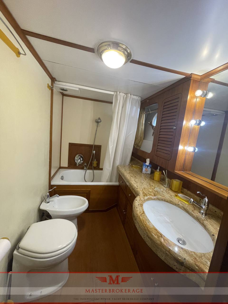 Benetti 23 metri barca a motore