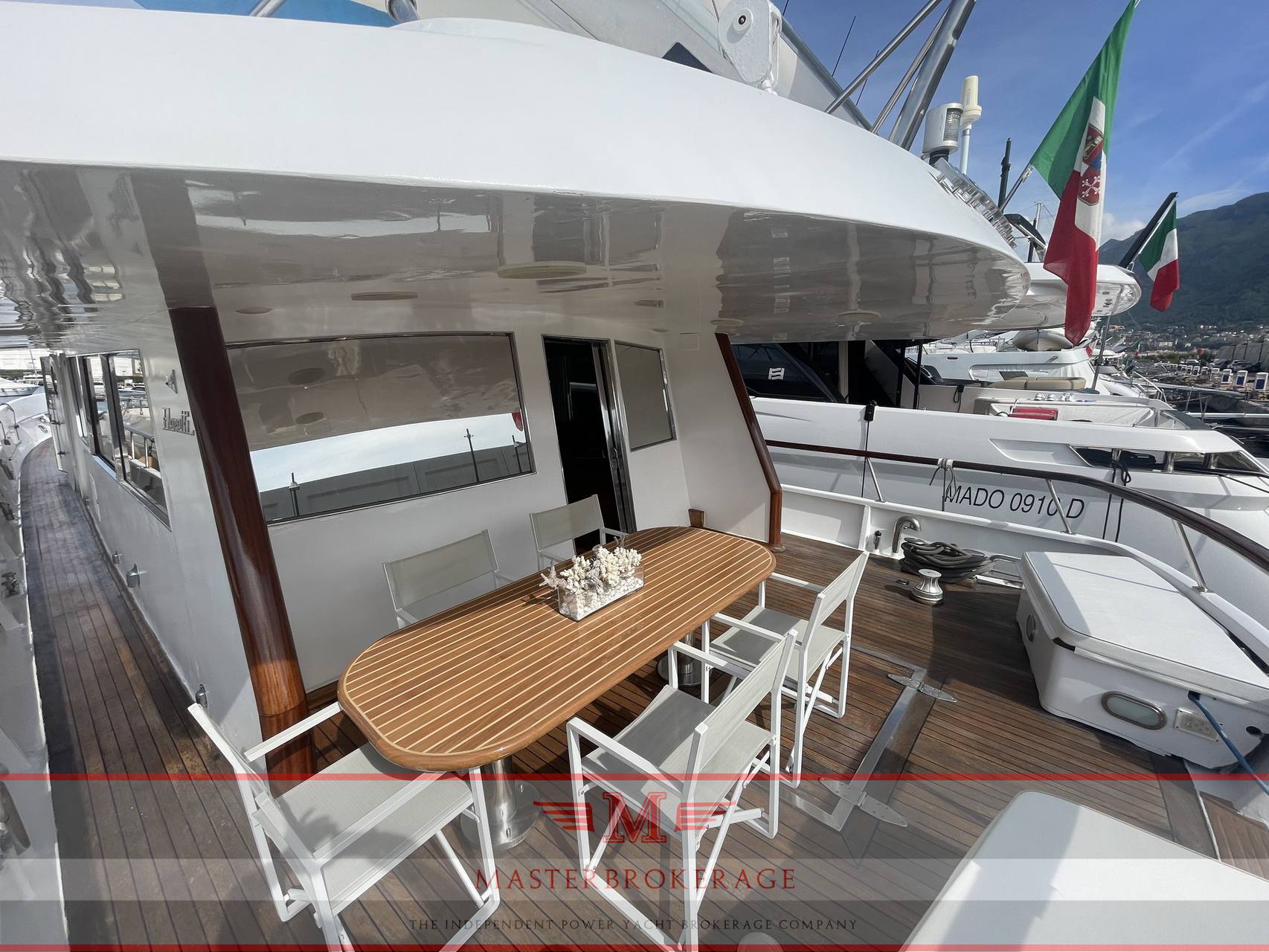 Benetti 23 metri barca a motore