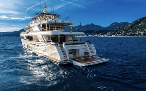 FERRETTI CUSTOM LINE FERRETTI CUSTOM LINE Navetta 42